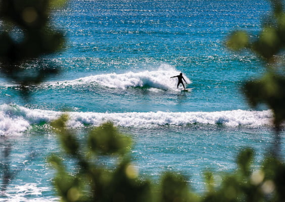 Quadro Silhueta de Surfista por Bernardo Aquino